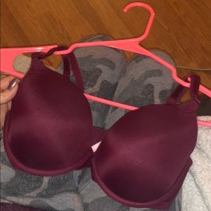 Pink wear everywhere bra 32DD maroon